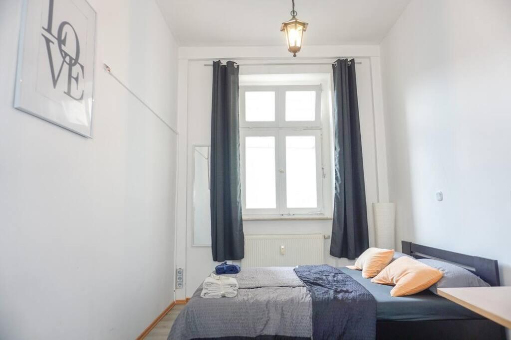 Apartment In Wuppertal - Charmante 3-Zimmer-Oase Mit Kamin Und Badewanne Экстерьер фото