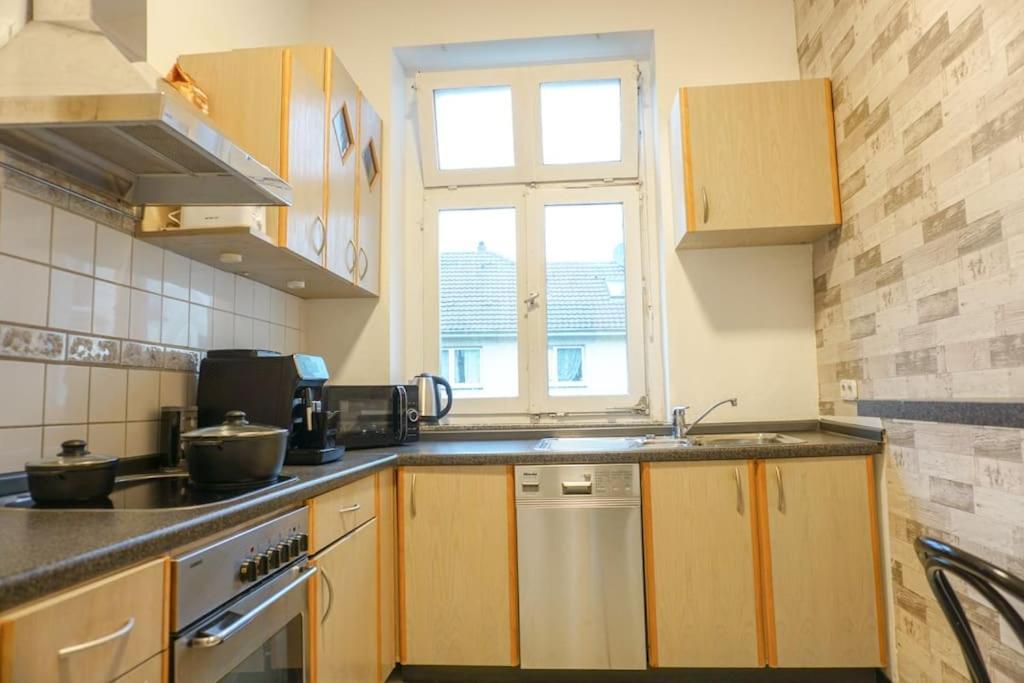 Apartment In Wuppertal - Charmante 3-Zimmer-Oase Mit Kamin Und Badewanne Экстерьер фото